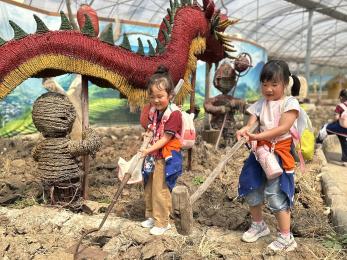 20250408 【生活燕幼·园区动态】燕鸣苑分园：“不负春光，趣享成长”——春游活动_html_m299ff901.jpg