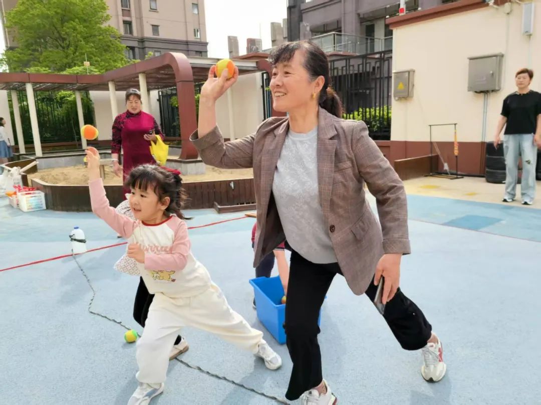 20250421【生活燕幼·园区动态】燕鸣苑分园：“走进童园，倾听成长”——家长半日开放活动_html_md93981.jpg