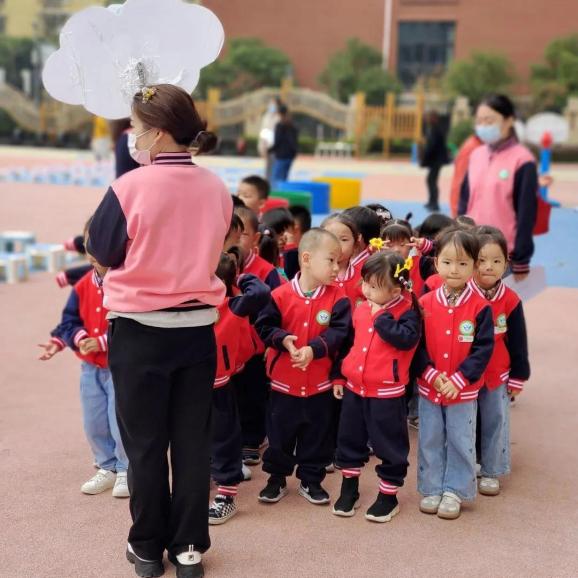 20211112新城园区小班宝贝成长记新闻_html_4923b891.jpg