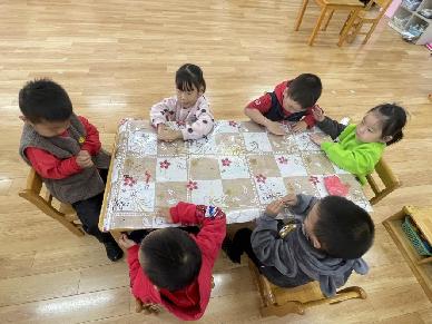 20211022祥和园区小中班霜降活动_html_5fab4951.jpg