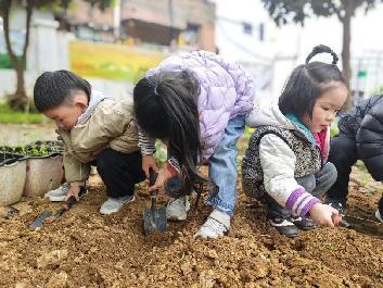 2023.04小一班 清明节活动新闻稿_html_m4eb96b5b.jpg