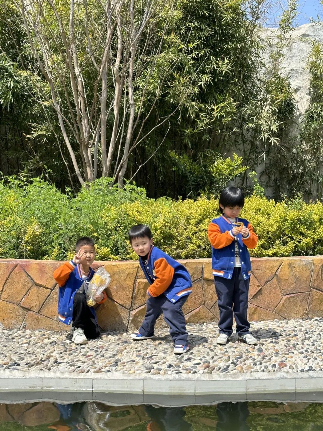 20230407【生活燕幼·园区动态】燕鸣苑分园：遇春光，趣春游——幼儿园春游活动_html_437b5389.jpg