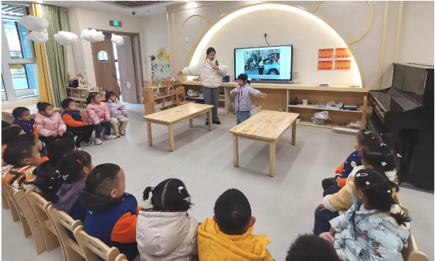 20231204【生活燕幼·安全第一】“文明交通 你我同行”——交通安全宣传活动_html_m3b9fb4fa.png