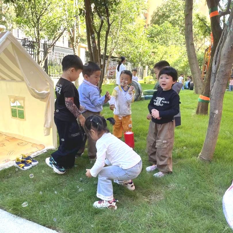 【生活燕幼·园区动态】下庙分园：“帮助弟弟妹妹”——新学期第一次儿童陶研会_html_317a8cdc.jpg