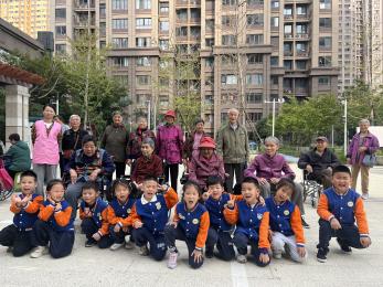 20241010【生活燕幼&middot;园区动态】“九九重阳 童心牵挂”——重阳节活动_html_m5f1efee0.jpg