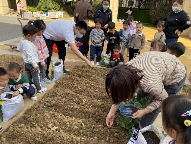 20230324新城园种植月活动（中期展示）_html_m382cd660.jpg