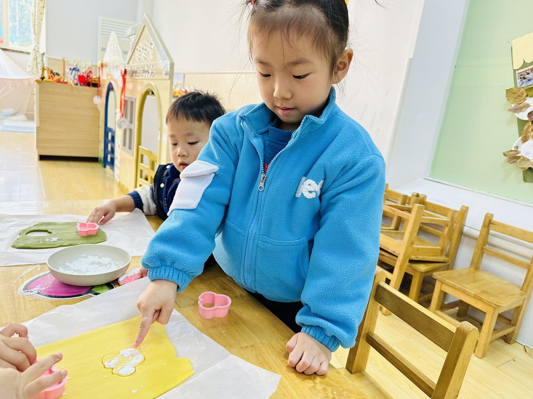 【生活燕幼·年级组动态】下庙分园：“家园携手，共筑成长”——小班组家长资源团活动_html_m5a4955ca.jpg