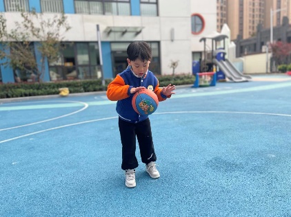 20231129  【生活燕幼·园区动态】“快乐早操，悦动成长”——幼儿早操和体育技能大赛评比_html_6a3c9ff2.jpg