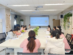 20231127【生活燕幼·园区动态】领读共研，学行共进——“行知领读活动”及“一对一倾听”主题园本教研活动_html_m7b6f653.png
