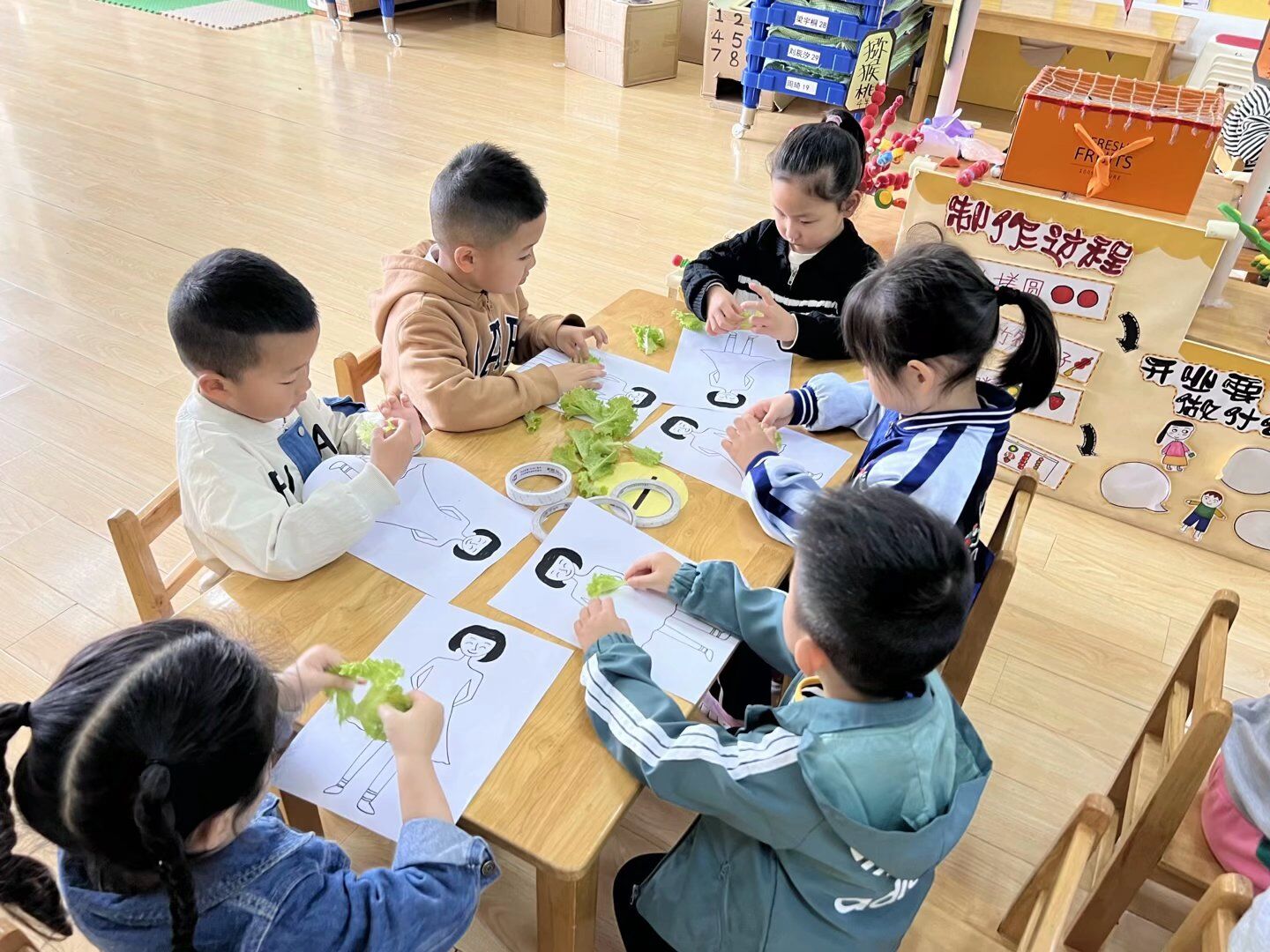 20230514【生活燕幼&middot;园区动态】下庙分园：花漾时光，爱意绽放——母亲节活动_html_m60743b44.jpg