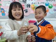 【生活燕幼·园区动态】燕幼中心园：“春意藏，立夏至”——小二班立夏节气活动_html_m1d9fcc53.jpg