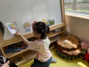 20230518 【生活燕幼·园区动态】燕鸣苑分园：夏日有约 伴“幼”成长——家长半日活动_html_5ffec241.jpg