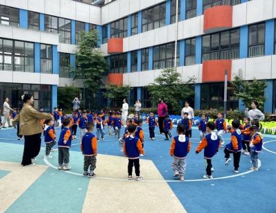 20230428 【生活燕幼·园区动态】燕鸣苑分园：我健康 我运动 我快乐——小班春季运动会活动_html_m49156d53.jpg
