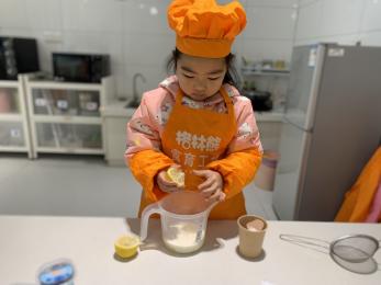 20241224【生活燕幼·园区动态】美好初冬 生日“童”聚——十二月“小桃子”集体生日会_html_m29ece217.jpg