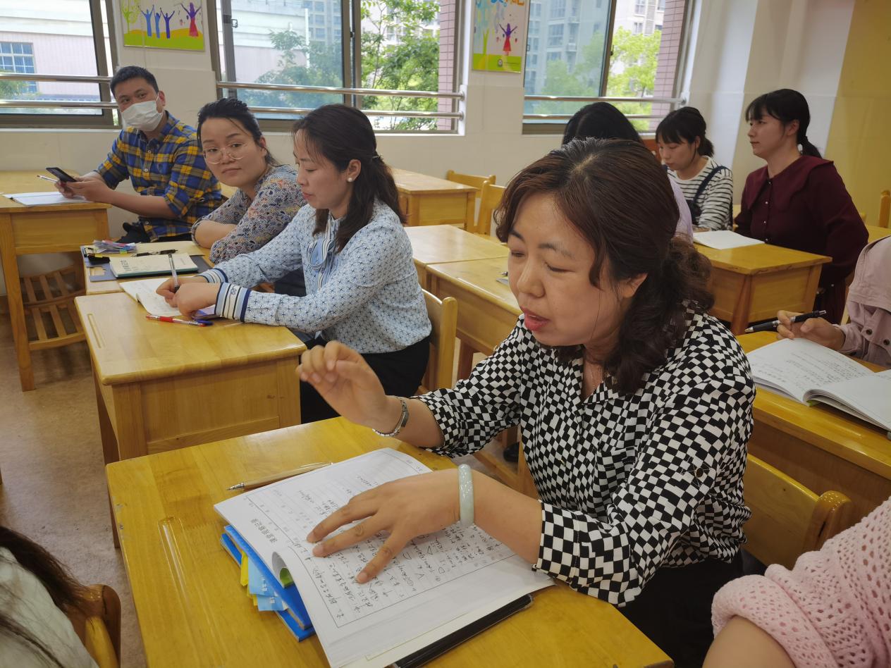 【养正颐小·教学】新课标，新课堂（6）——基于空间观念课例研讨(1)_html_m5b81d84f.jpg