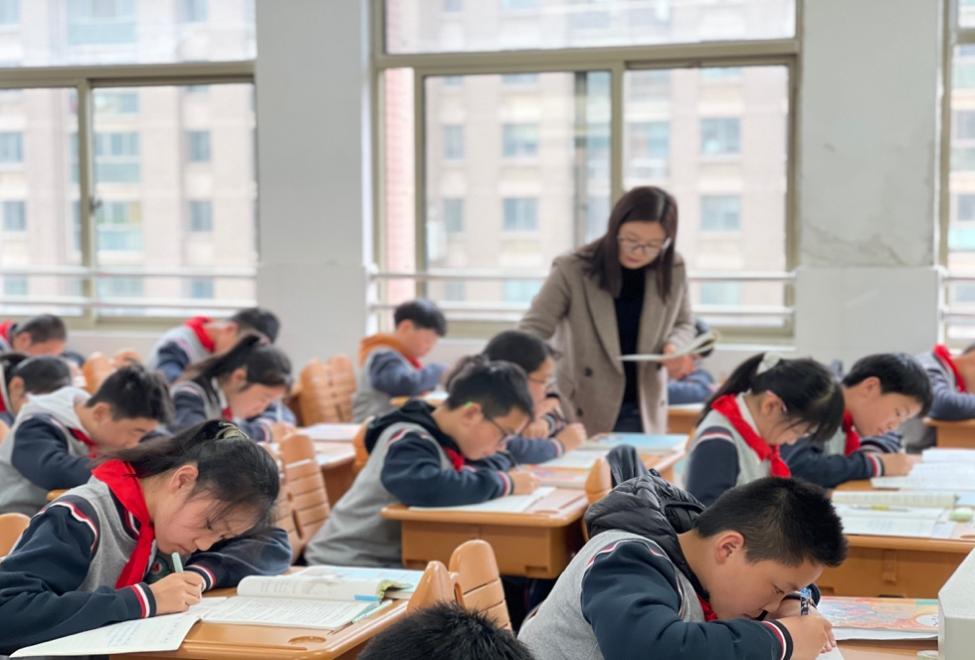 用爱启智 逐光前行——印丽萍_html_m282ff918.jpg