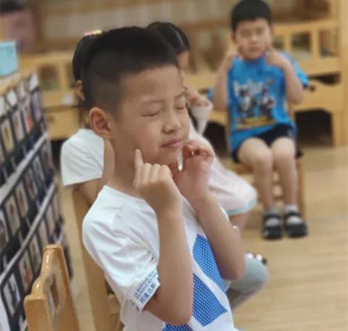 （乐动马幼）小眼睛，大世界——马群幼儿园第一分园爱眼日活动