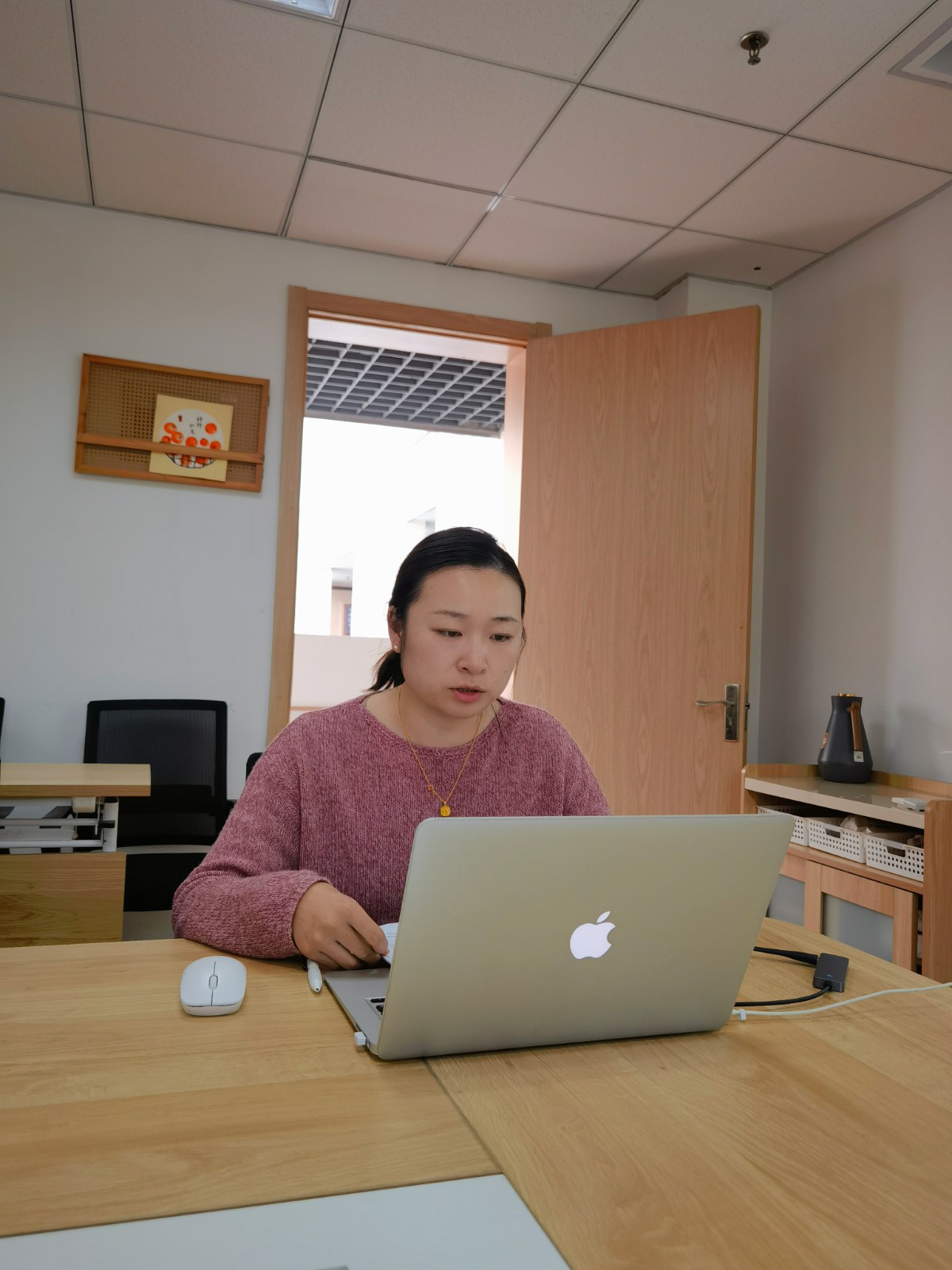 主持人汇报 (1).jpg 主持人汇报 (1).jpg