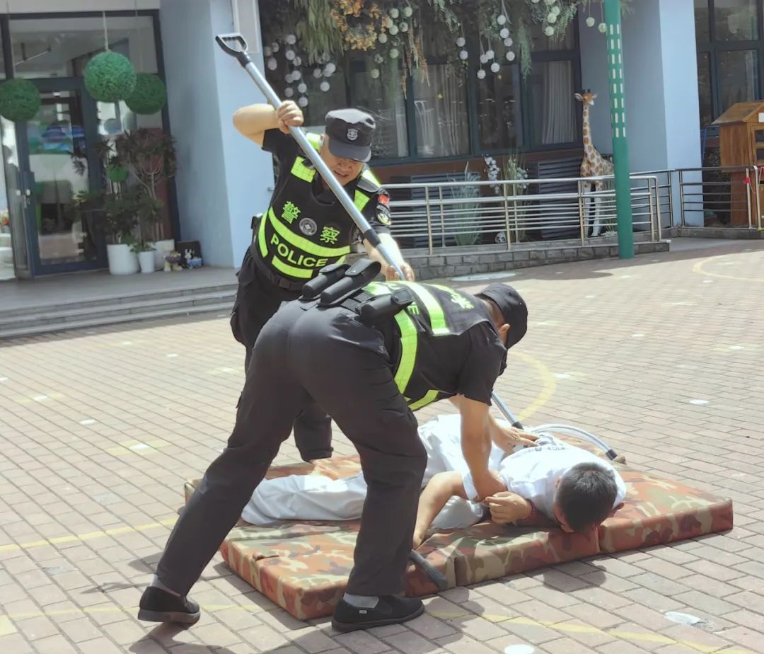 临时_html_m7c27749d.jpg
