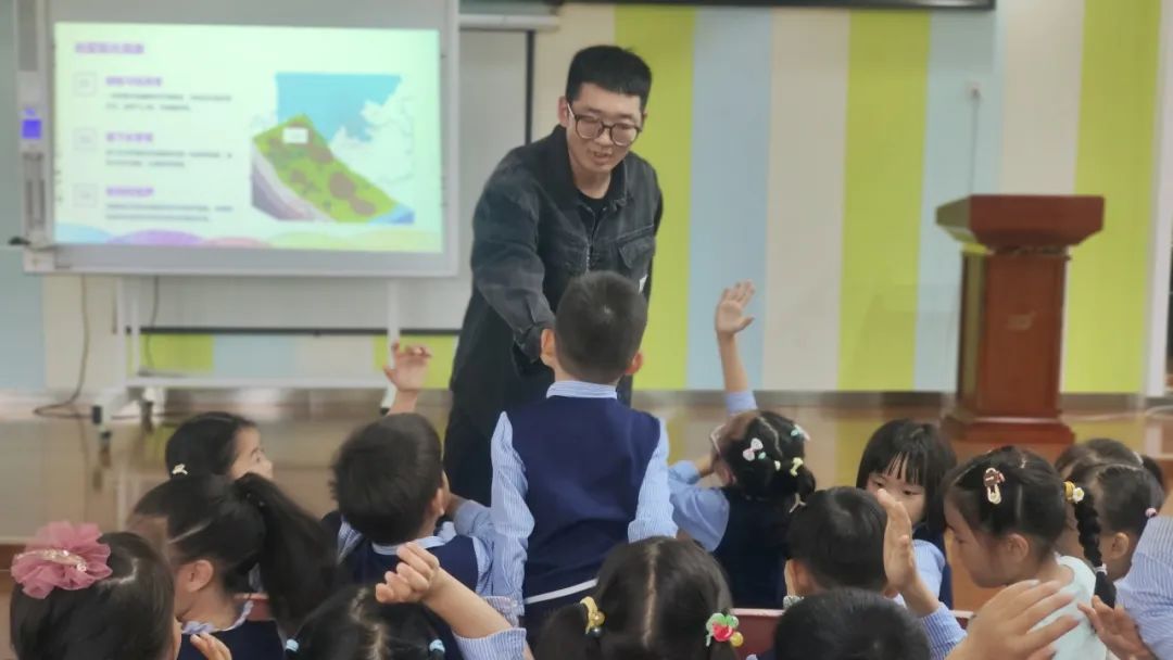 临时_html_61a87fb2.jpg