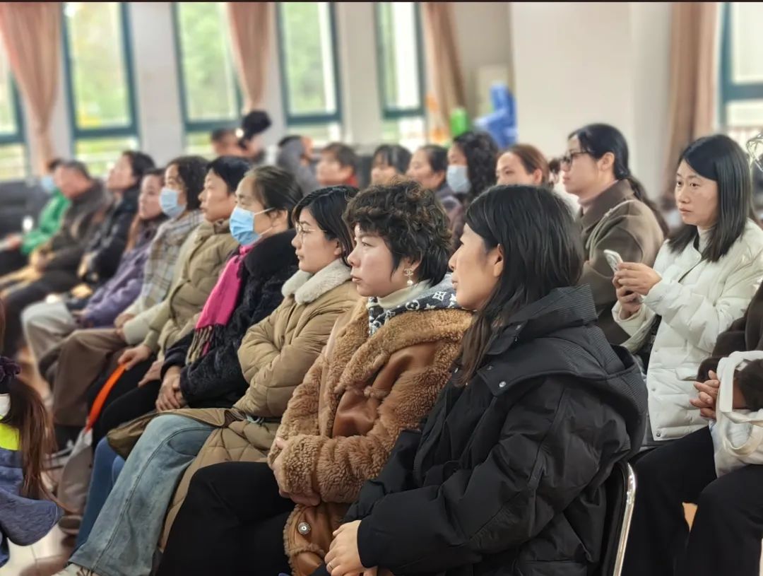 临时_html_6bb111f5.jpg