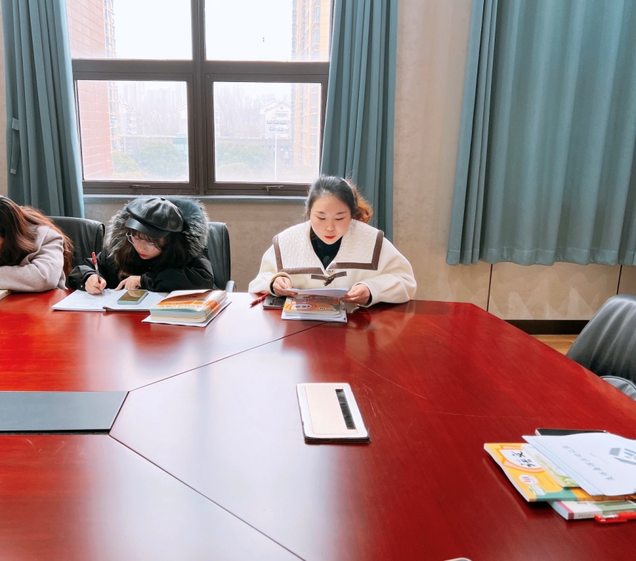 凝聚集体智慧 打造理想课堂_html_30136695.jpg