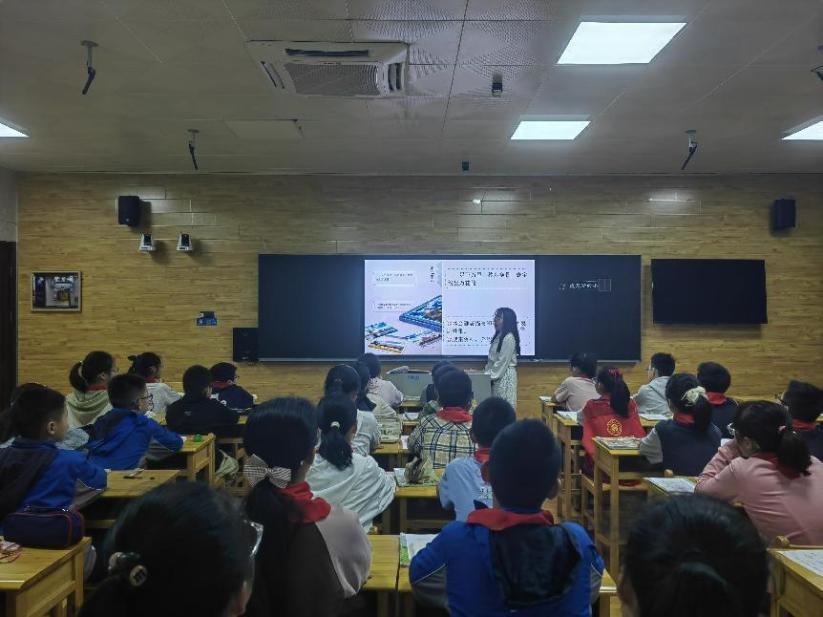 【大爱青秀】“研”语绽芳华，聚力共成长 ——南京市青秀城小学语文组校本研修活动
