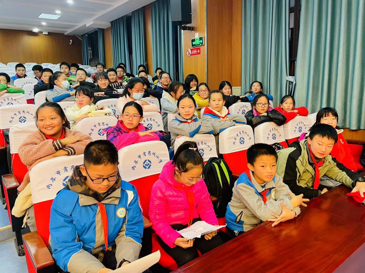读书演讲新闻稿_html_5ea1fa58.jpg
