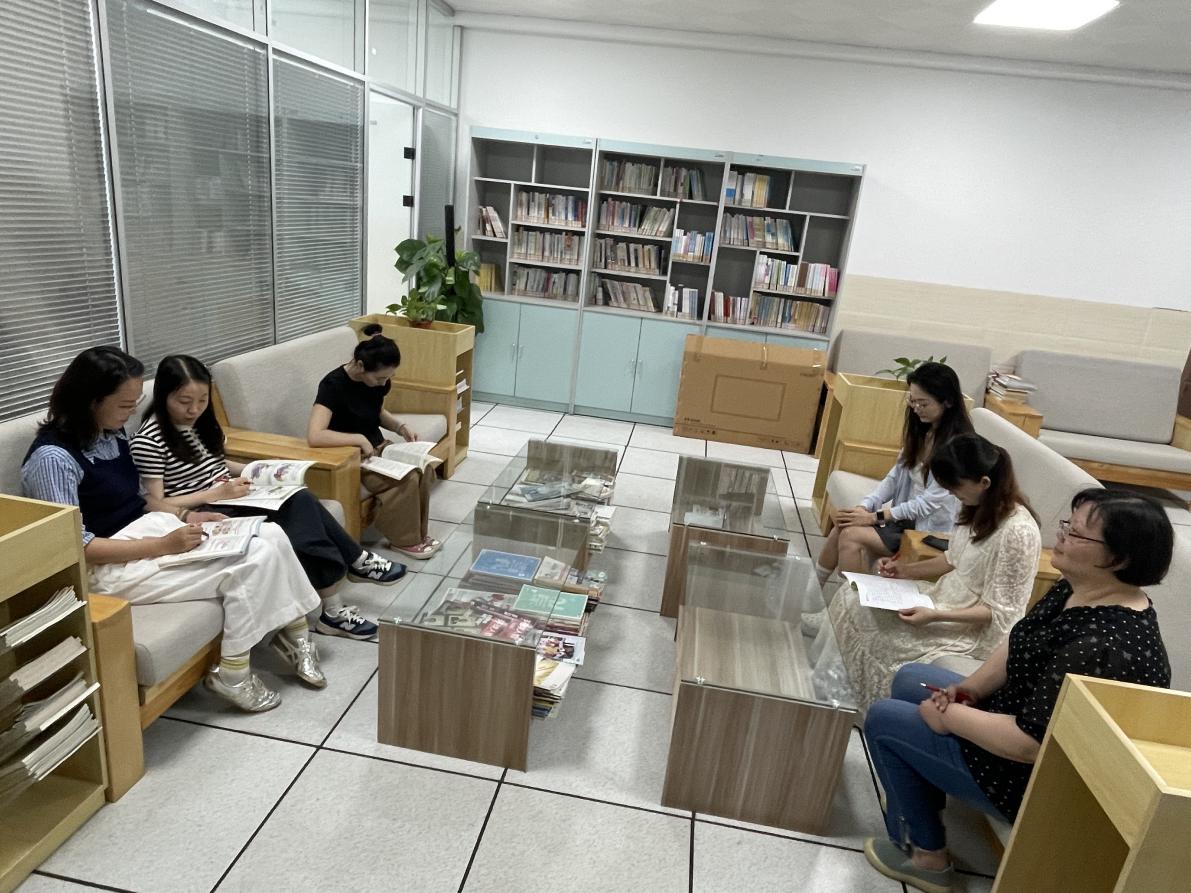 【大爱青秀·教学】凝聚集体智慧 共谋复习良策  -----青秀城小学英语组复习集体备课