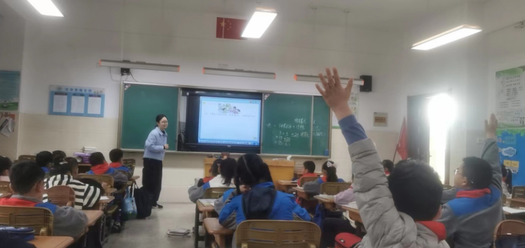 教学视导聚合力  品质课堂促成长_html_7574a01a.png