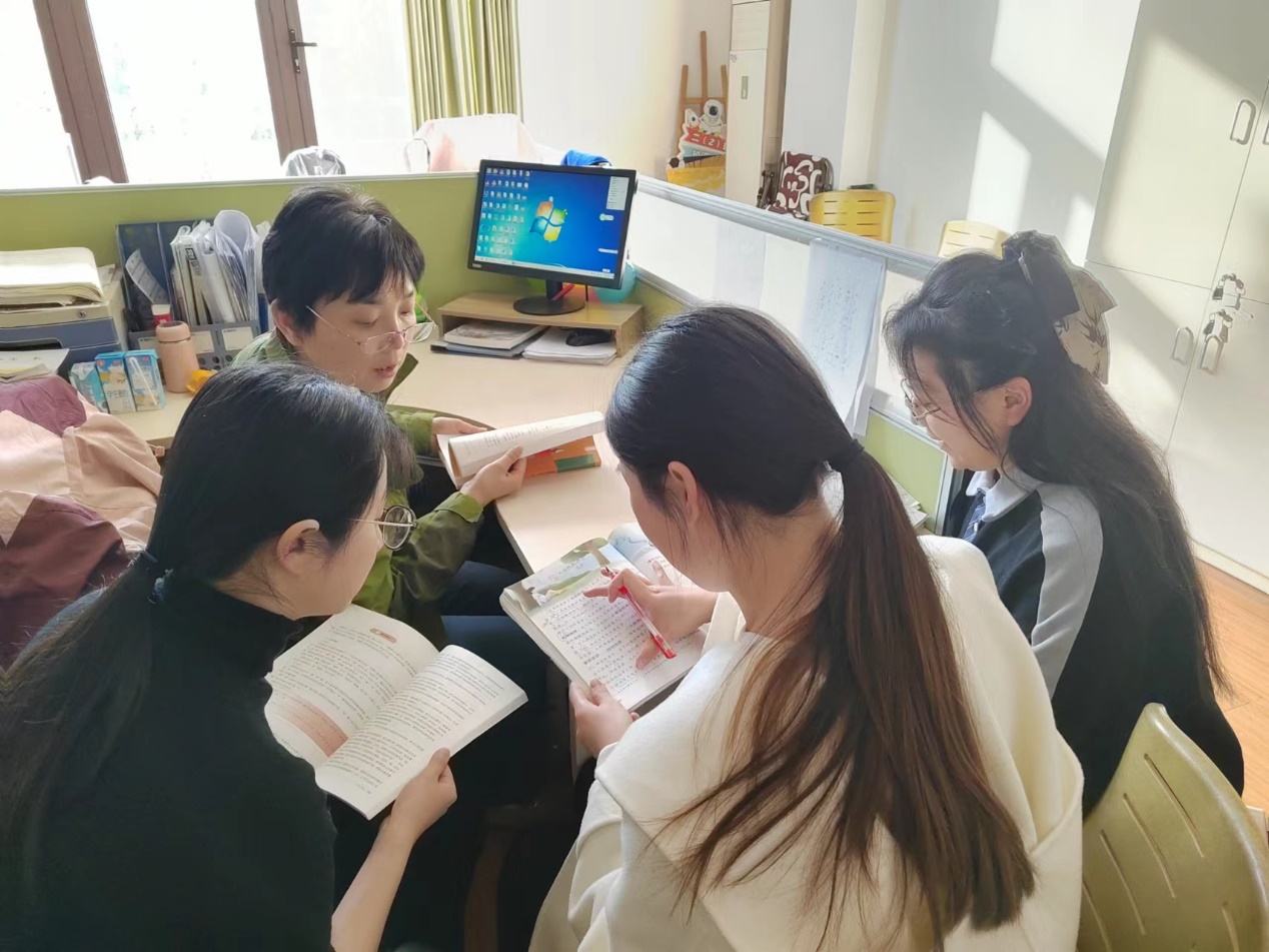 大爱青秀】汇聚智慧，共创教学之_html_m4f81e45c.jpg