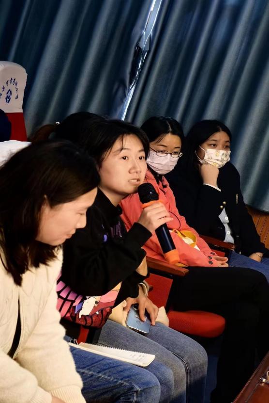 王涵奕-2023.11.23-【大爱青秀·德育】孩子会自理  家庭更幸福——记南京市青秀城小学二年级“慧秀”家长学校_html_2eb04826.jpg