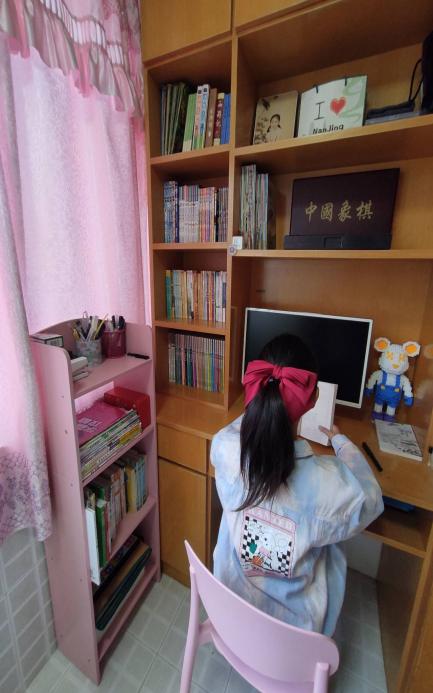丁倩云-2024.1.19【大爱青秀·德育】家文化∣晒晒我的 “家庭书屋（中年级）”----记“美好家庭养成记”活动_html_2f987b98.jpg