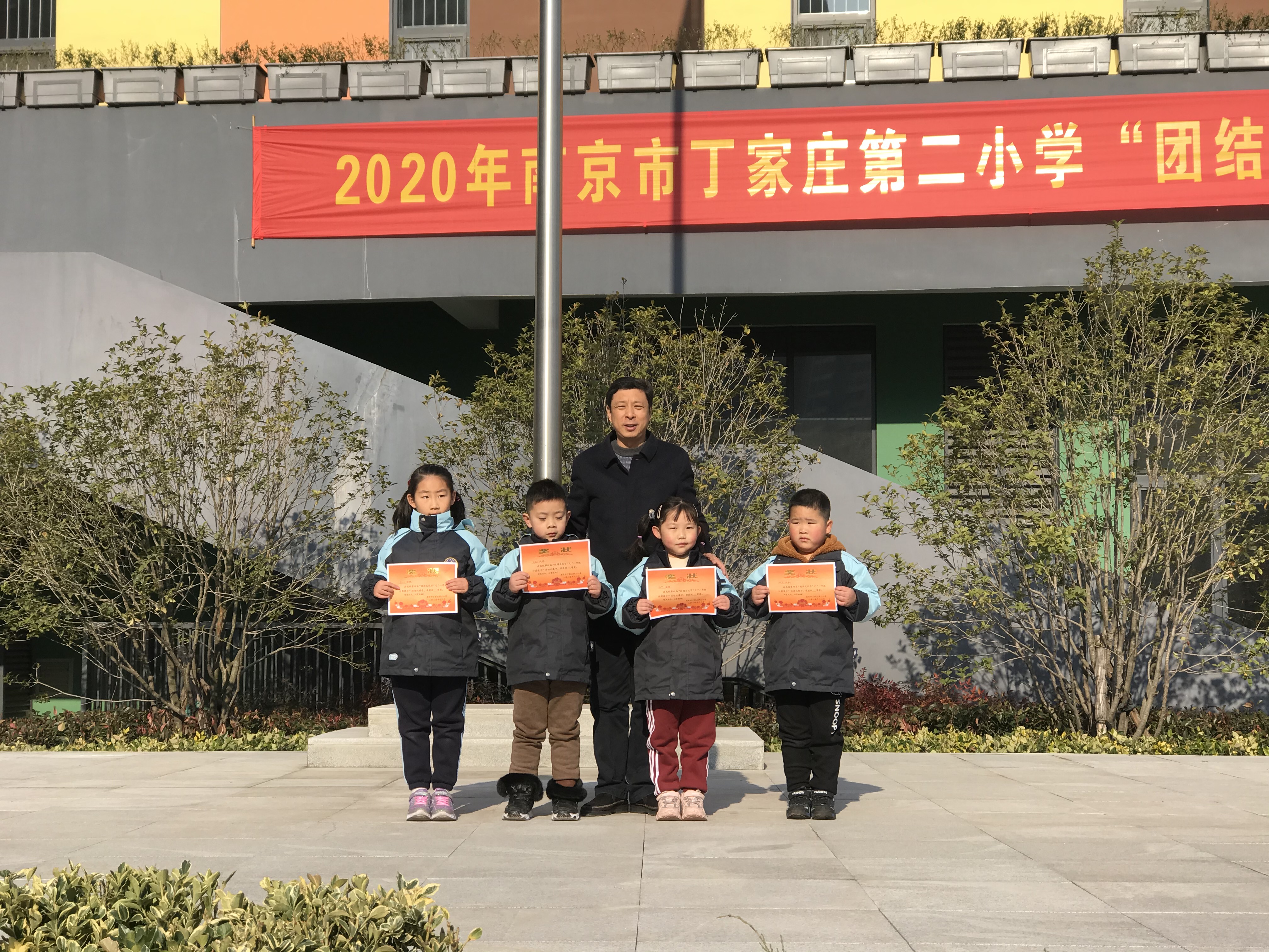 B51FF402C885A0C8EC7D1F7D69AF401B.png B51FF402C885A0C8EC7D1F7D69AF401B.png