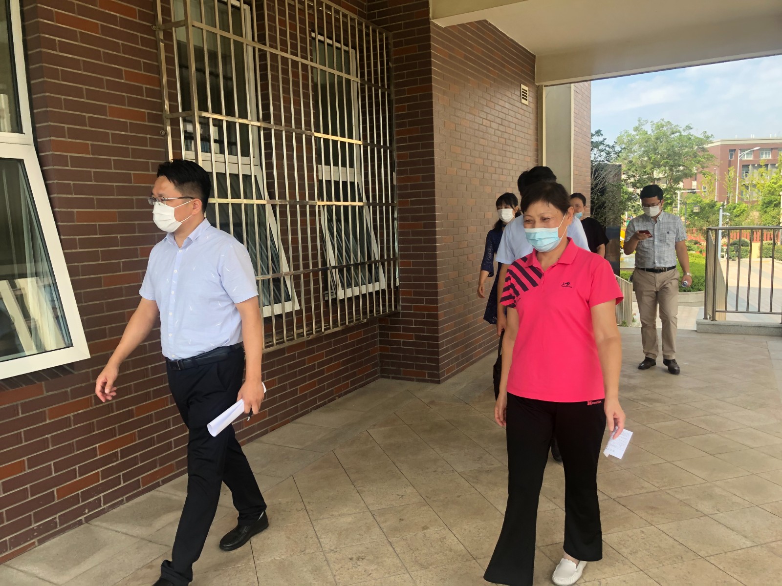 【乐活龙幼•安全第一】疫情防控不停步——记龙潭幼儿园龙岸二园疫情防控督查工作