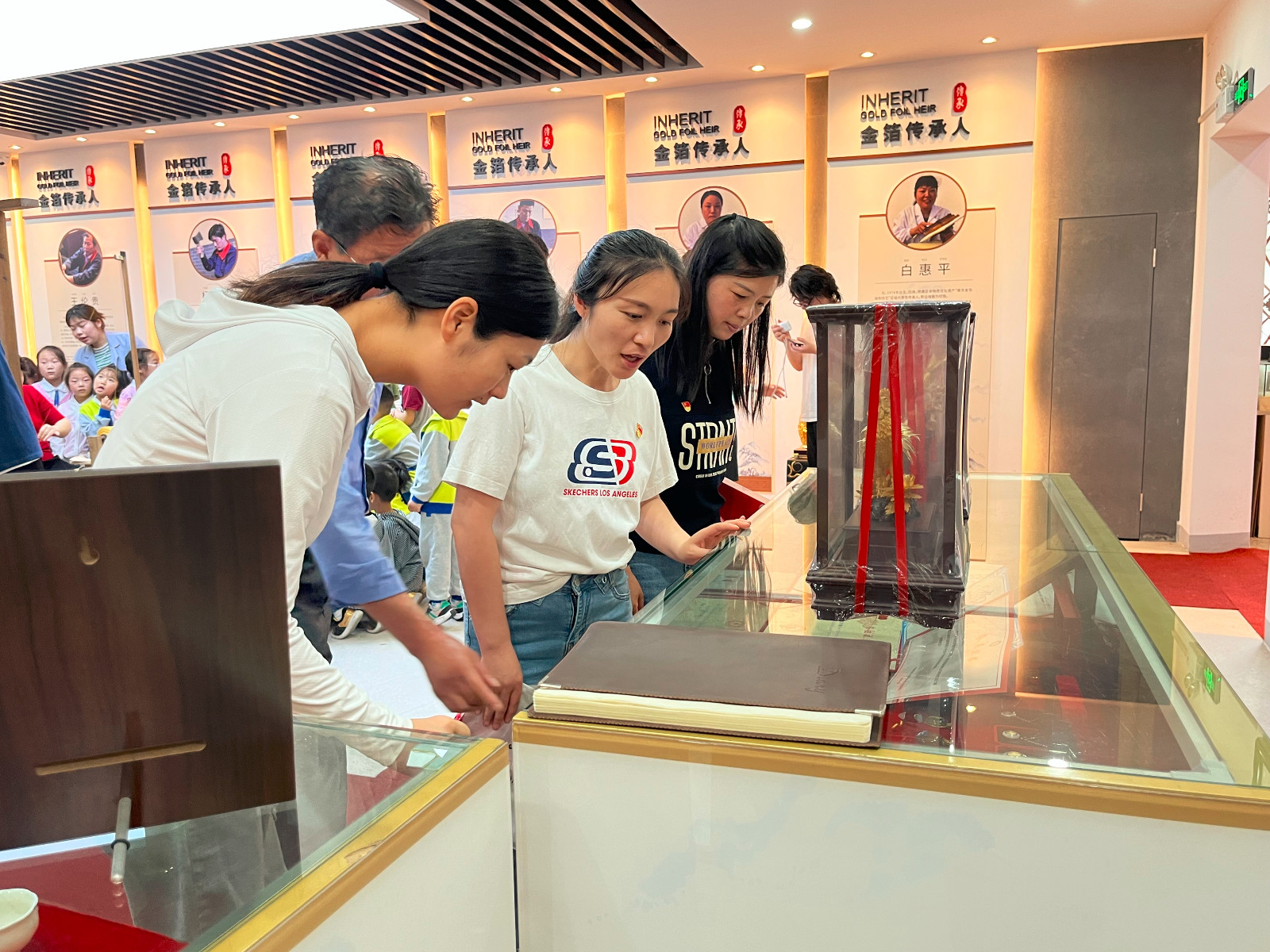 【乐活龙幼•党团共建】探寻金箔历史，挖掘课程资源 ——龙潭幼儿园党支部主题党团日活动