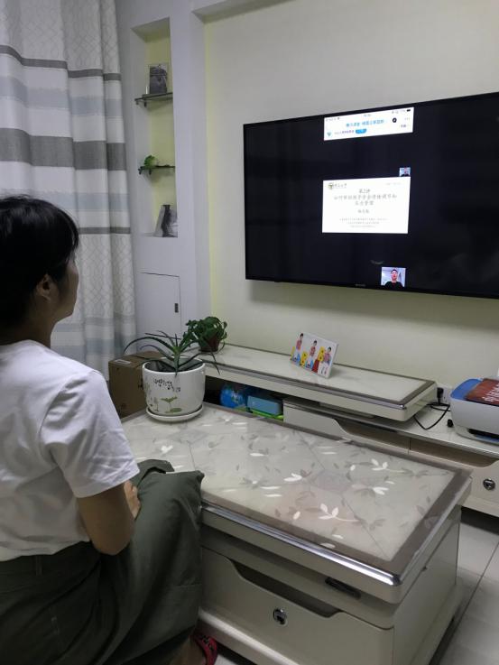 如何帮助孩子学会情绪调节和压力管理_html_40d34724.jpg