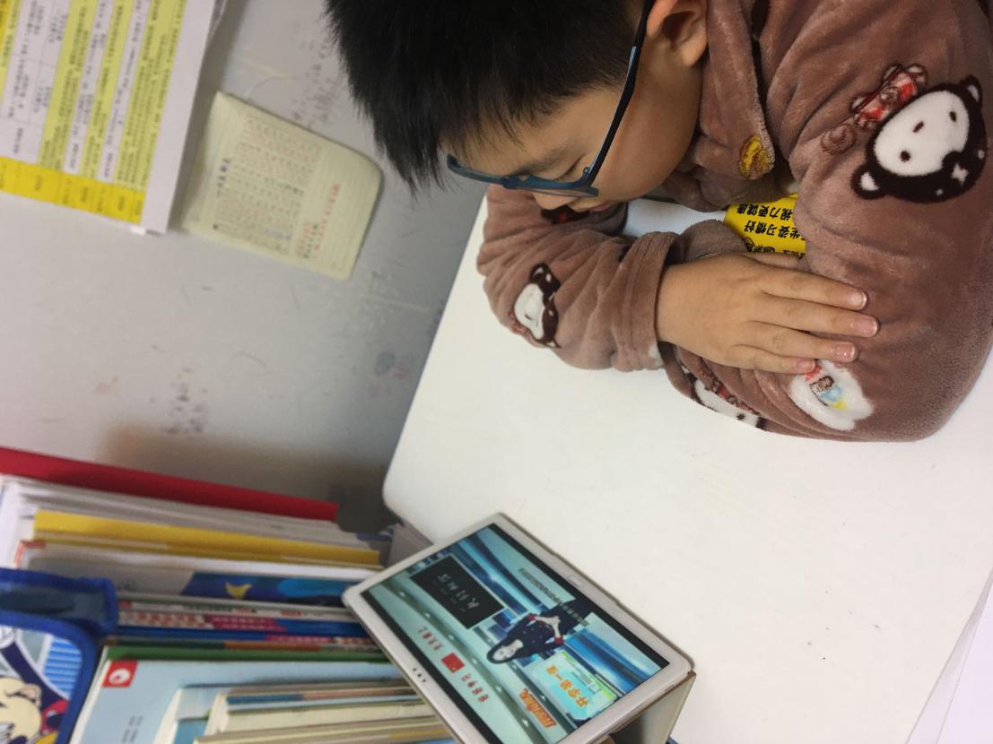 《开学第一课：我们相信》_html_14201e31.jpg
