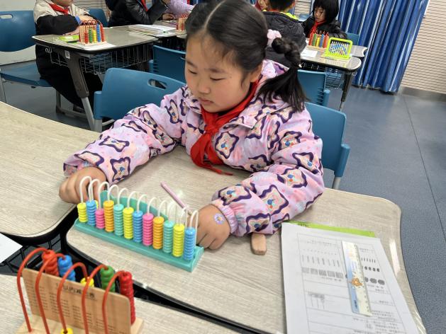 20240313邱仁童学课堂报道_html_m6f944b8d.jpg