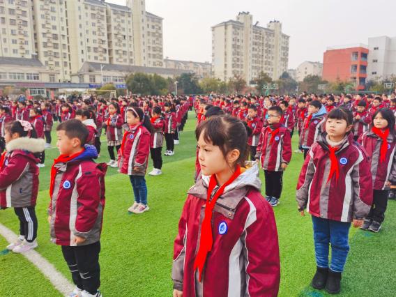 20220214扬帆再出发  一起向未来_html_64b60cec.jpg