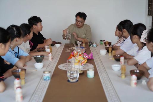 点茶润童心     宋韵传风雅_html_m7aa43b79.jpg