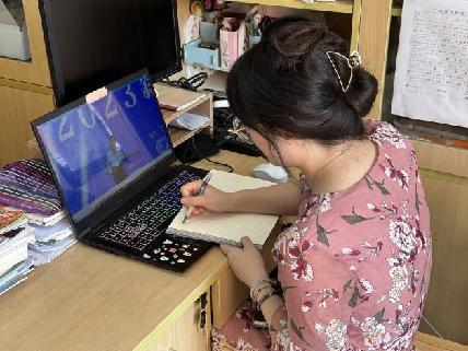 20230709新教育实验研讨会报道_html_2d78b8b9.jpg