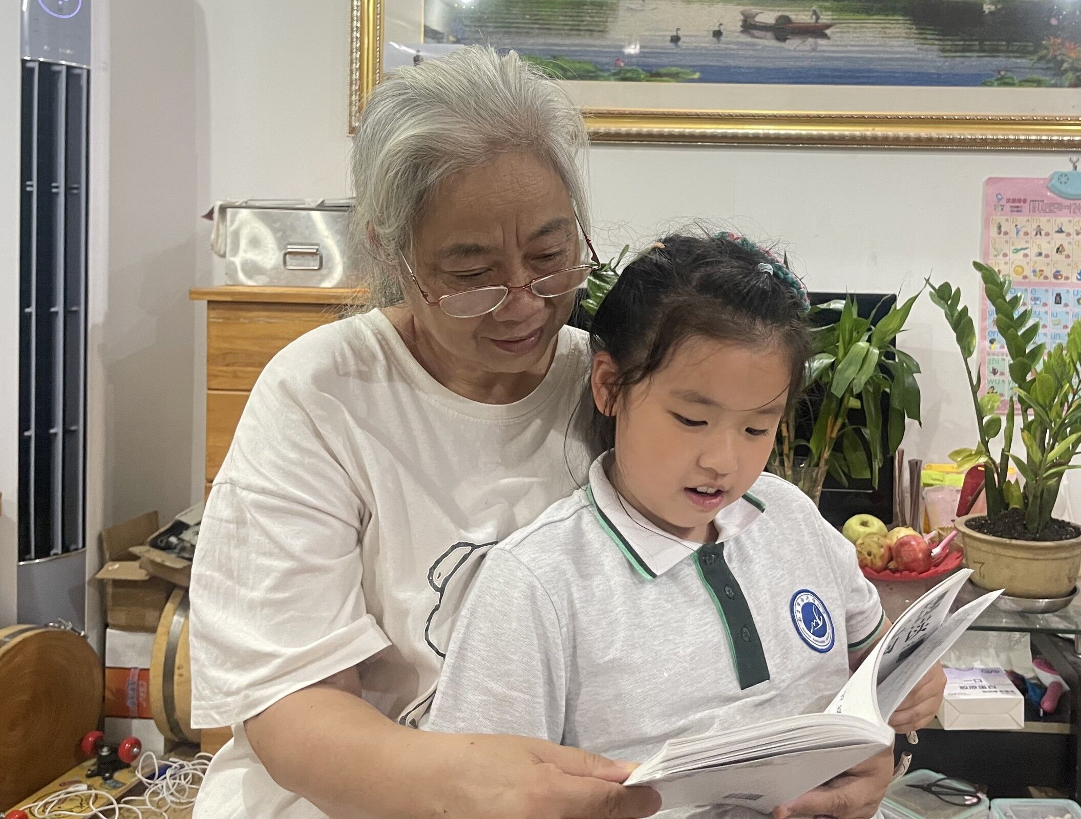 20230912小手拉大手 学讲普通话报道_html_m232dcf44.jpg
