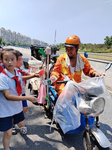夏日送清凉 三伏感恩行_html_m3654a288.jpg