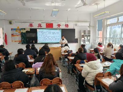 20250306三年级家长会新闻稿_html_m6a54d8ab.jpg