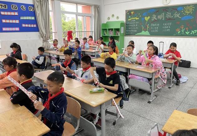20210519魔幻数学节三年级班级赛报道_html_m2d85696e.jpg