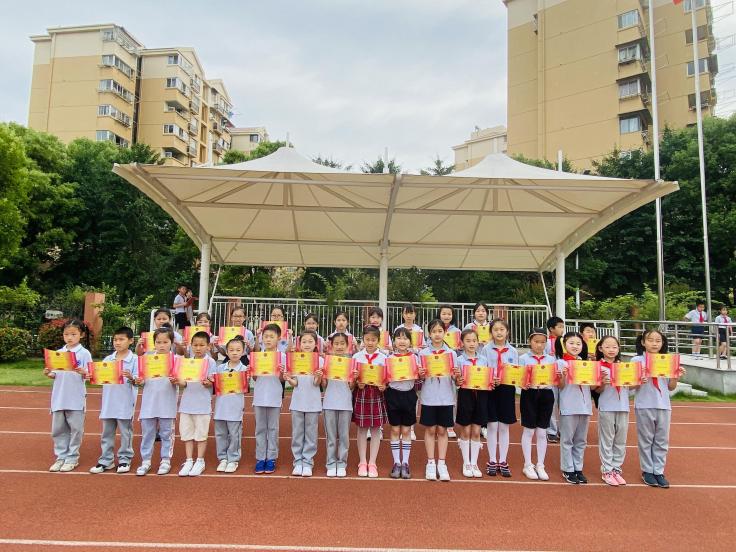 2021.5.31----第15周升旗仪式新闻稿_html_m20533f15.jpg