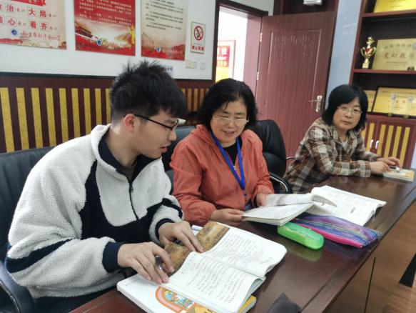 20220426语文组校本研修报道_html_m91635d.jpg
