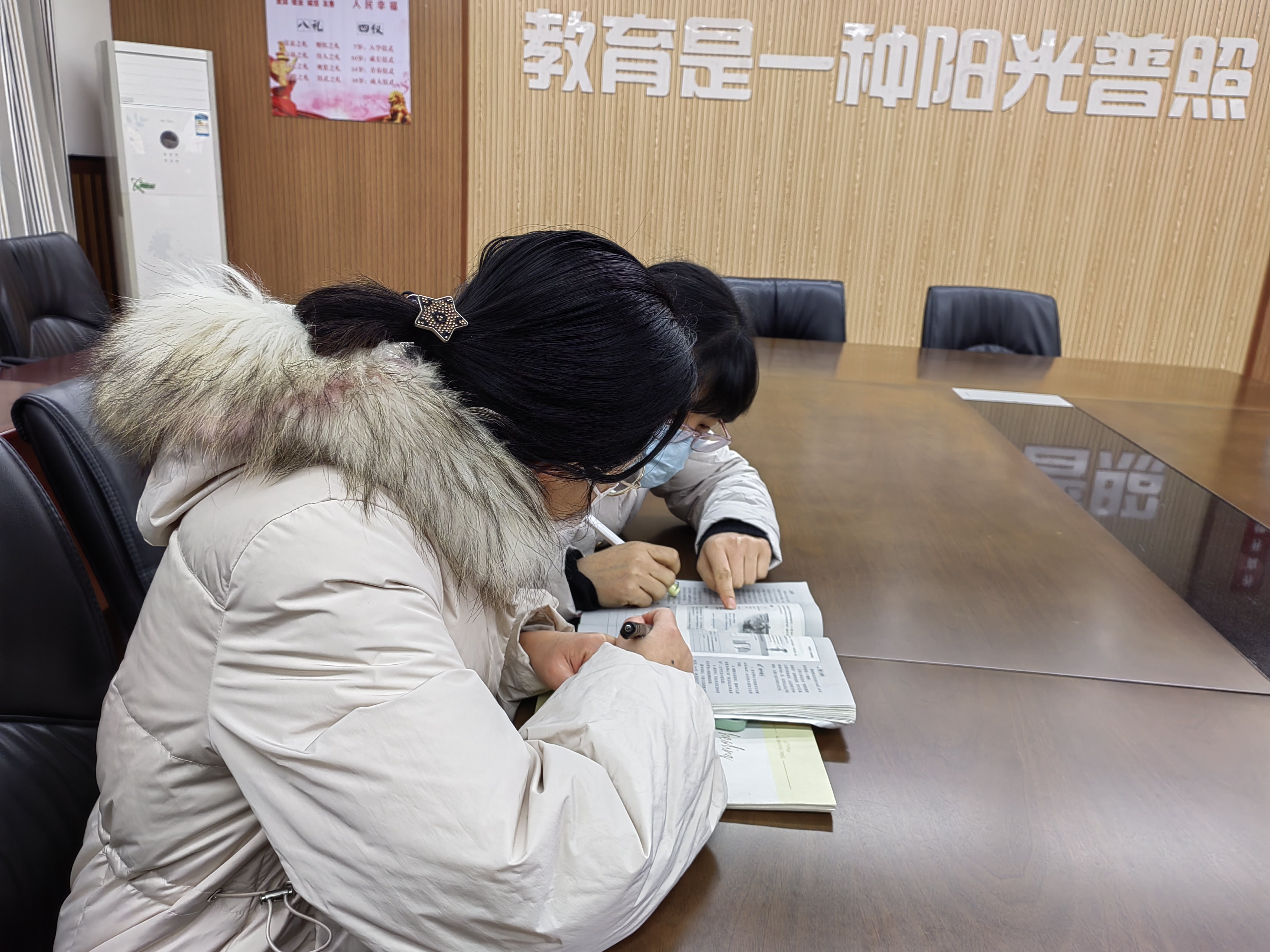 歌唱中国梦，筑梦向未来_html_2a2f062c.jpg