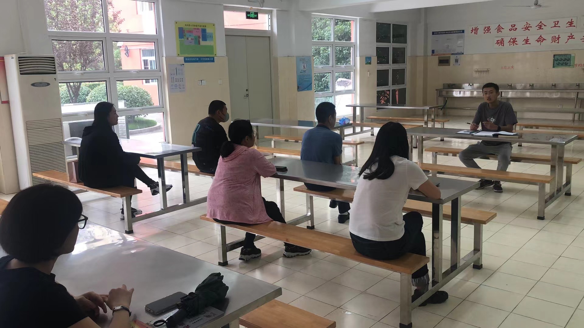 南湾营小学膳食委员会工作_html_716233a9.jpg